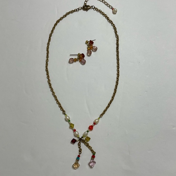 Bohemian multicolor stones and pearls on a dangle chain necklace and earrings - Picture 4 of 11